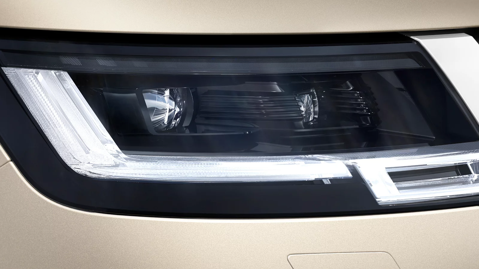Range Rover sở hữu Công nghệ đèn cao cấp nhất Digital Led
