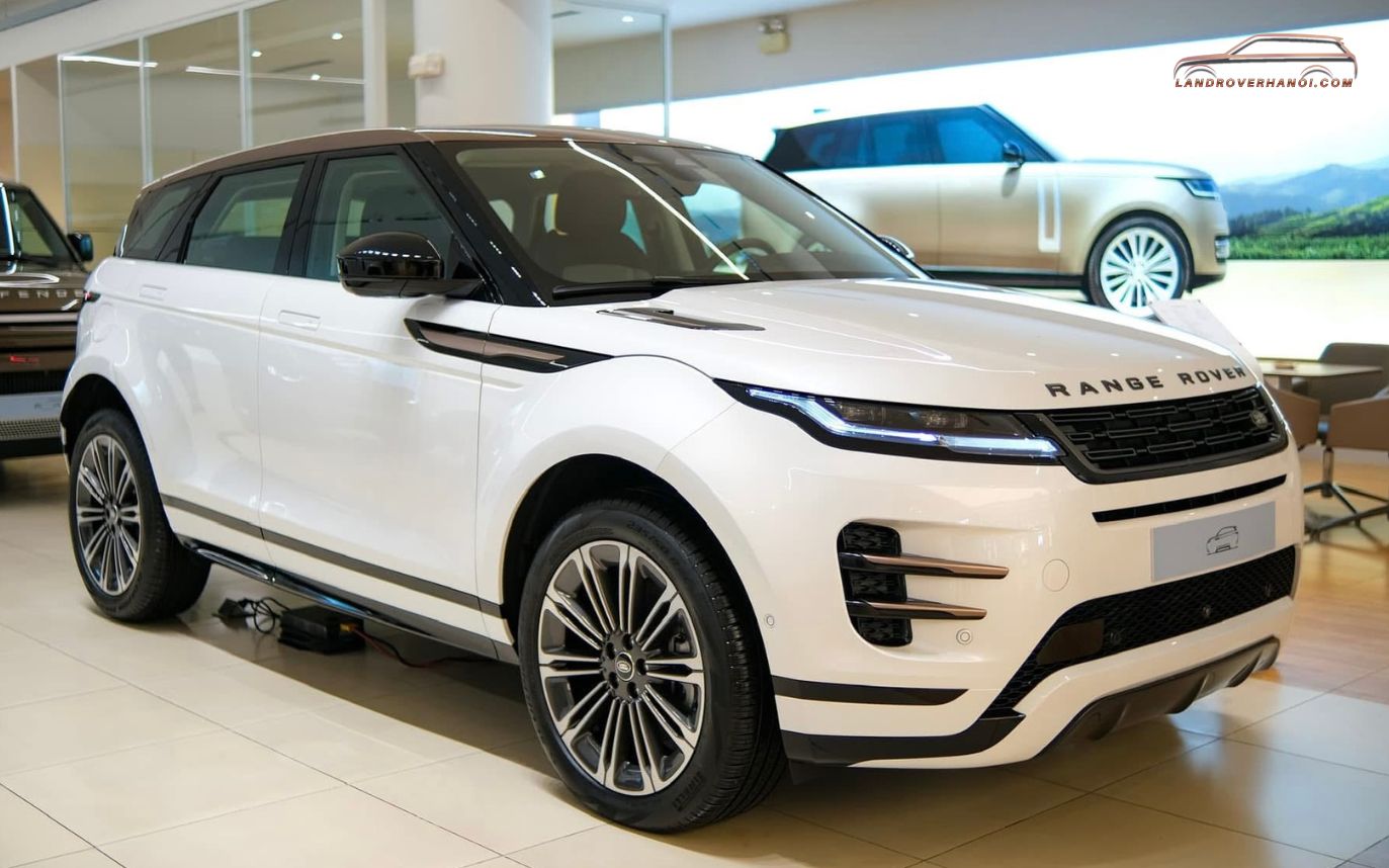 Ngoại thất góc 3/4 bên trái phía trước Range Rover Evoque 2026 màu trắng Fuji White