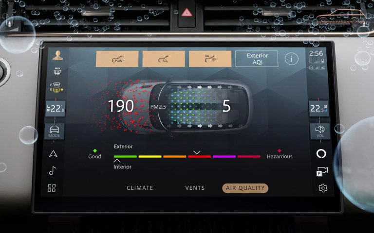 Màn hình cảm ứng trung tâm Pivi Pro hiển thị tính năng lọc không khí trên Range Rover Evoque 2026