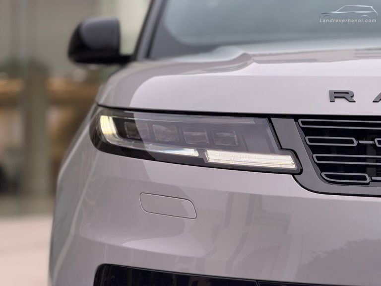 Cận cảnh cụm đèn pha Digital LED siêu mỏng xe Range Rover Sport 2026