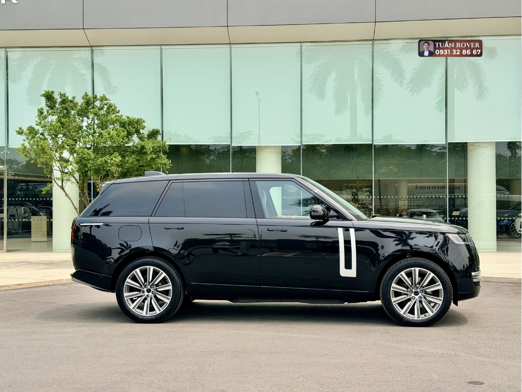 Range Rover Autobiography LWB trục cơ sở kéo dài, bề thế uy lực